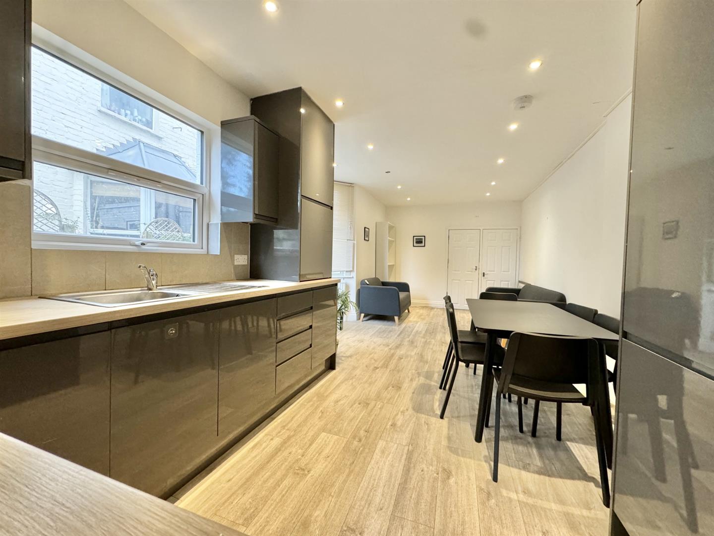 Frobisher Road, London